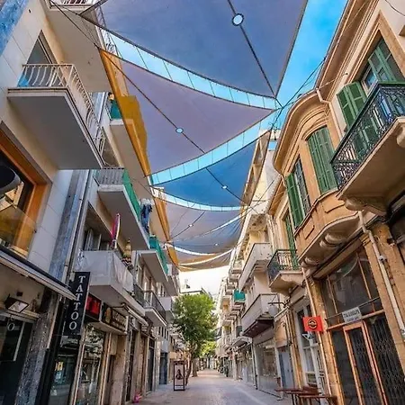 Spacious Located In The Pedestrian Zone Apartmán *